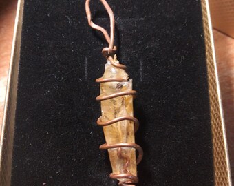 cobre con resina, flor de bungavilla