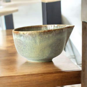 Stoneware Matcha Bowl – 450ml Durable Green Matcha Tea Bowl – Japanese Style Matcha Chawan – Heat Retaining Handmade Matcha Cup