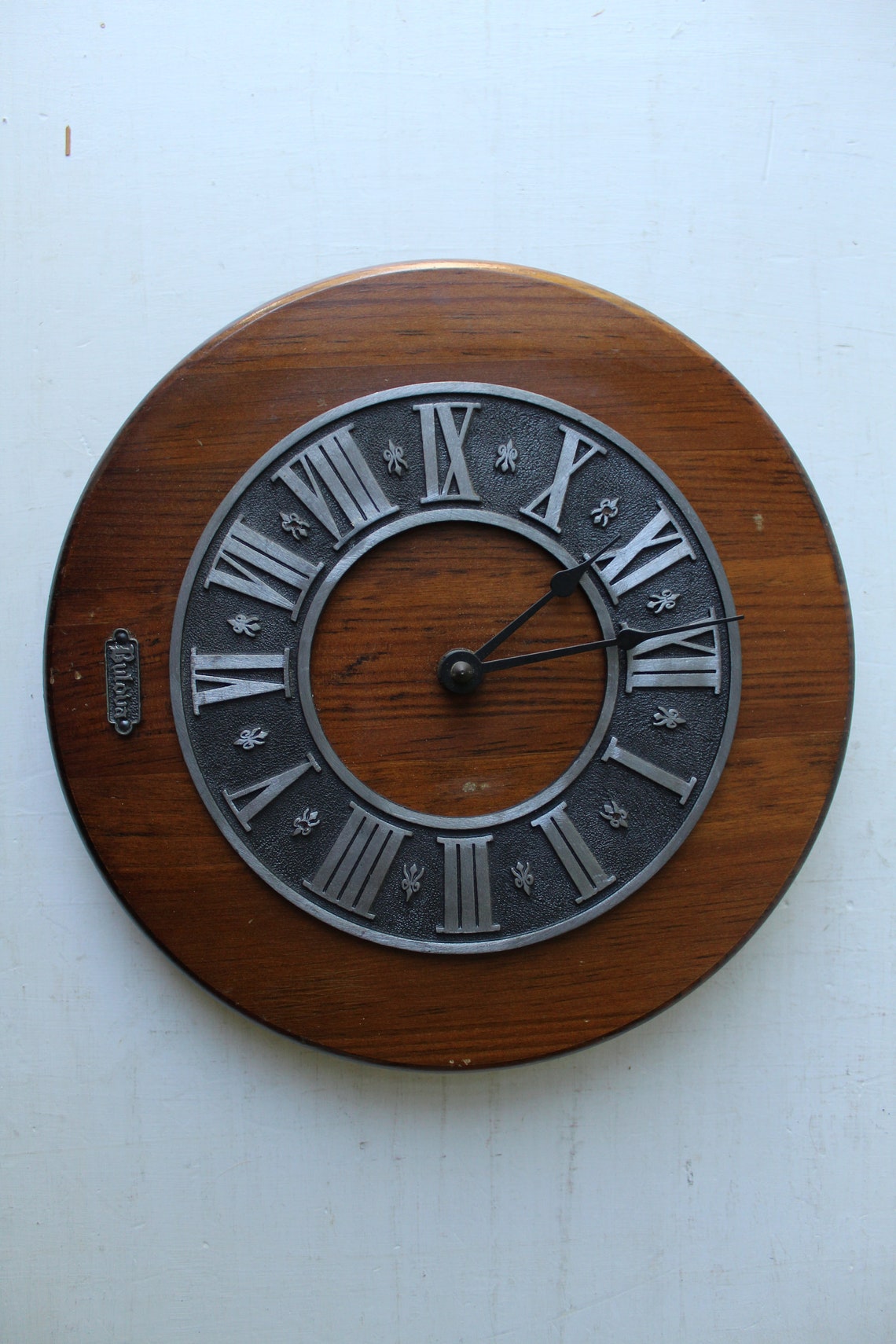 Vintage Bulova Wall Clock Round Wood Clock With Metal Etsy