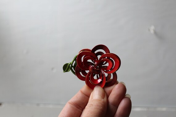 Vintage Red Rose Flower Brooch Pin -  Vintage Acc… - image 4