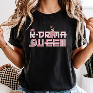 KドラマクイーンTシャツ：韓国ドラマファンへのギフト、フィンガーハートTシャツ