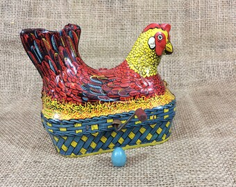 wind up chicken that lays eggs