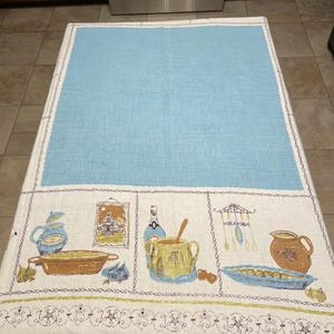 Vintage Printed Tablecloth, 1950&#39;s or 1960&#39;s Linen Printed Tablecloth