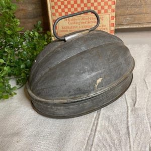 Antique Heavy Tin Steamed Pudding Mold, Early 1900&#39;s Melon-Style Pudding Mold