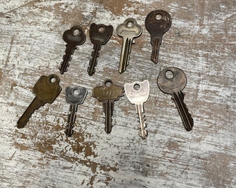 Vintage Lot 9 Keys for Jewelry, Mixed Media, Crafting, Industrial Steampunk Early to Mid 1900's