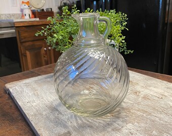 Vintage Glass Decanter with Pour Spout, Swirl Design Clear Glass, Vintage Barware