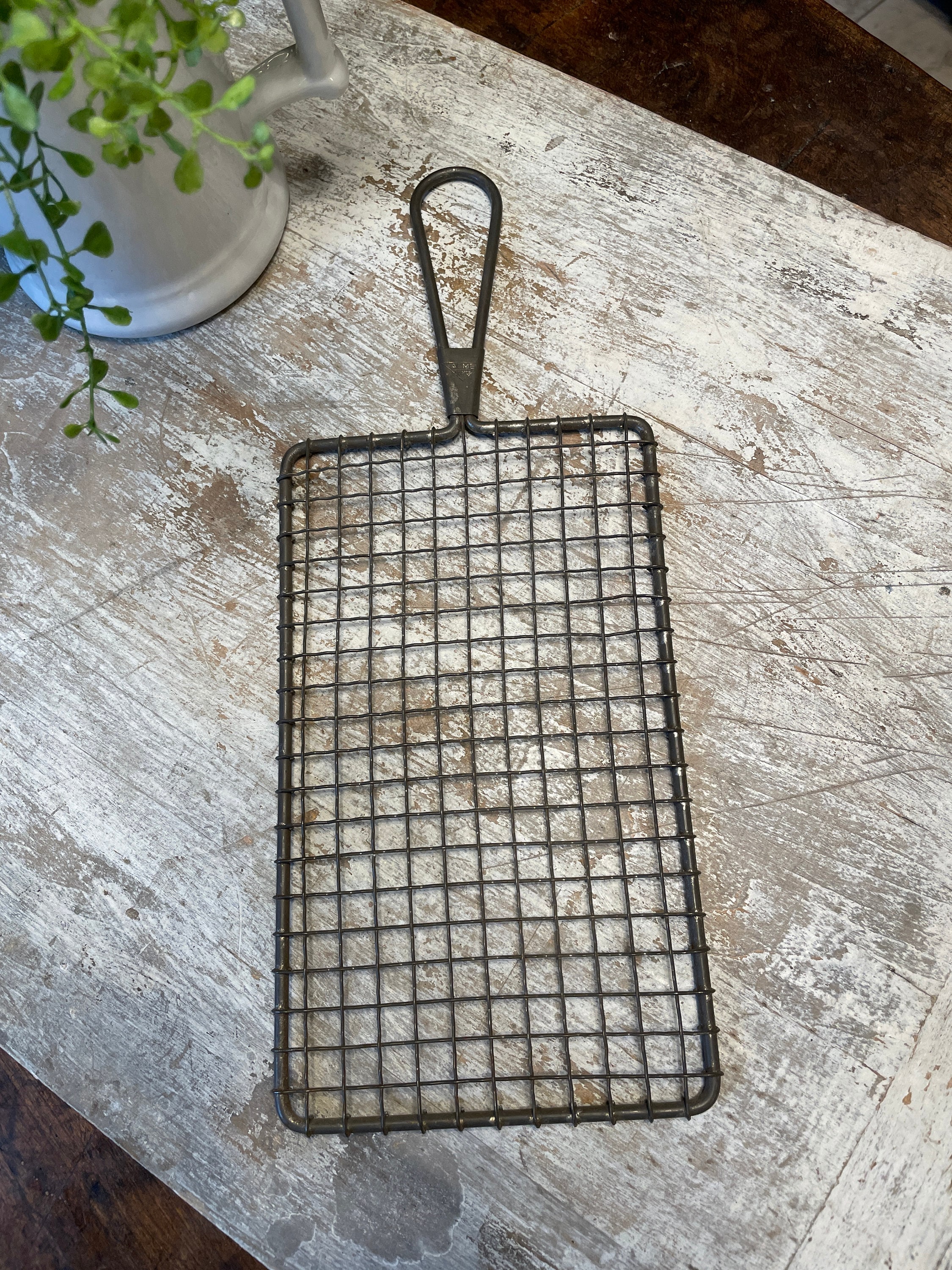 Vintage cooling rack with handle sale
