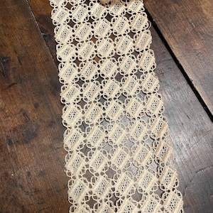 Antique Ecru Lace Edging, Early 1900&#39;s Heavy Lace Border, 2.88 yards 4 1/2&quot; wide