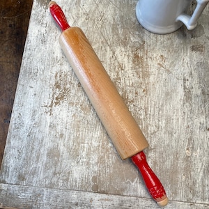Vintage Wooden Red Handle Rolling Pin, 1940&#39;s or 1950&#39;s Kitchen Collectible