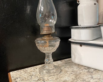 Antique Oil Lamp Clear Glass Lamp with Globe, Burner and Wick Antique Kerosene Lamp