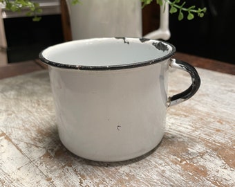 Mug vintage en émaillé noir et blanc Tasse en émaillé noir et blanc des années 1940