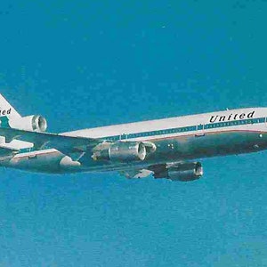 carte postale photo de voyage vintage inutilisée - United Airlines - DC-10 Jet
