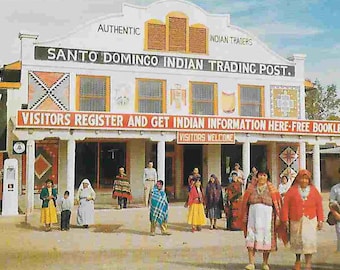 Vintage oanvänd resevykort med foto från mitten av århundradet - Santo Domingo Indian Trading Post - New Mexico