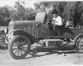 Vintage Early 1900's Original Black & White Photo - Model T - Automobile