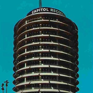 Carte postale vintage avec photo de voyage du milieu du siècle inutilisée - Capital Records Tower - Hollywood, CA
