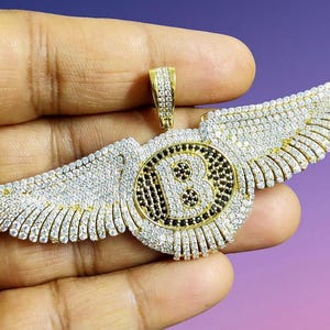 Fliegen Initial B Brief Anhänger Runde Natürliche Tester Pass Moissanite 14K Gelbgold Finish Silber Benutzerdefinierte Jeder Brief Anhänger Hip Hop Anhänger
