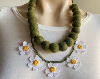 Green Felt Ball Daisy Necklace- Felt Outfit -Felt Neck Accessory- Dark olive green wool beads  and crochet white daisy necklace