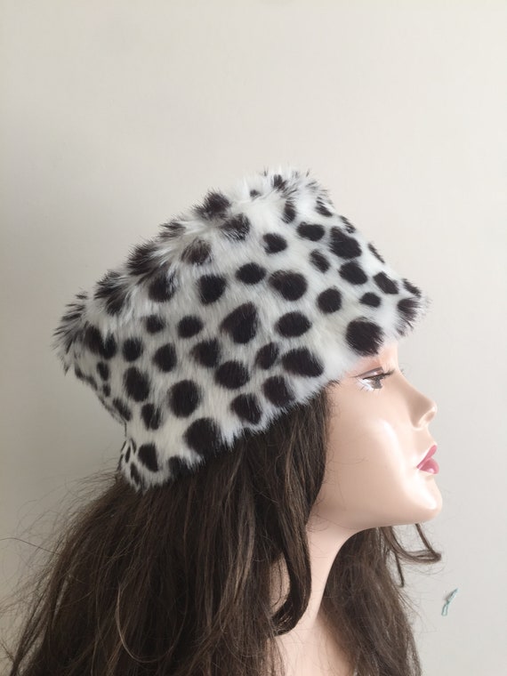 Women Black & White Warm Winter Hat Faux Fur Russian Cossack Style Faux Fur Russian Hat Warm Classic Cossack Style Hat for  main image 4