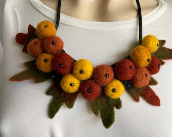 Fall Felt Ball Necklace- Felt Outfit -felt Neck Accessory- Woolen Boho Neck Gift- Rust ,Mustard ,Burnt Orange autumn bib necklace- Halloween