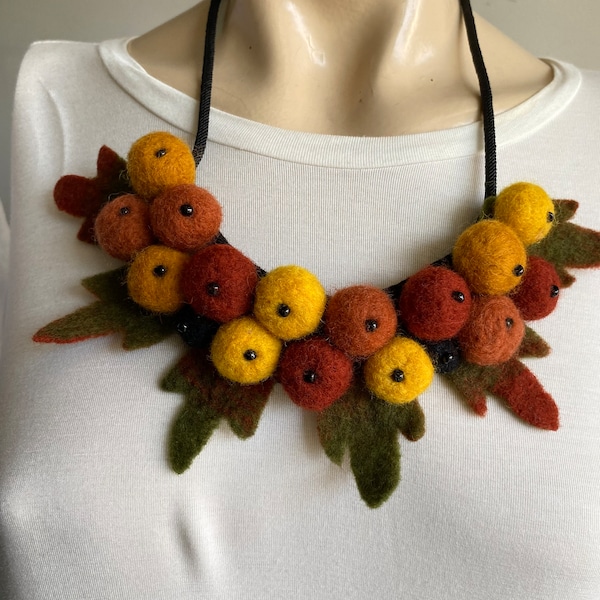 Fall Felt Ball Necklace- Felt Outfit -felt Neck Accessory- Woolen Boho Neck Gift- Rust ,Mustard ,Burnt Orange autumn bib necklace- Halloween