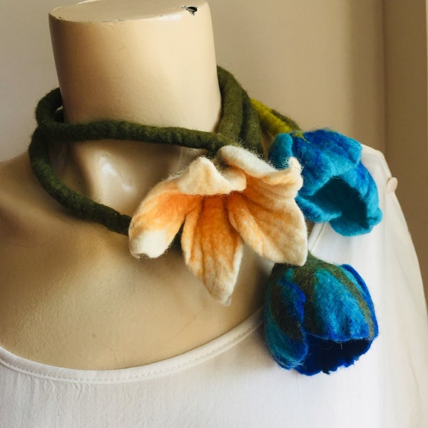 Tulip and Lily Bouquet Jewelry- Lariat Scarf- Felt Flower Outfit Necklace- felted Neck Accessory- Birthday Floral  -Woolen Boho  Neck Gift