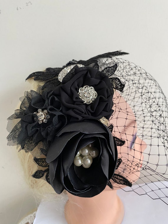 Wedding Floral Hairband- Black Funeral Veil With Flowers  display picture 1