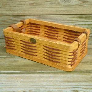 Vintage Peterboro Basket With Wood Dividers by DelicateCreations on