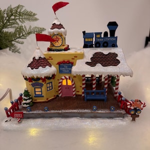 Christmas Town Train Station Christmas Village House, Rudolph’s Christmas Town, Vintage 2004, Includes Box w/COA