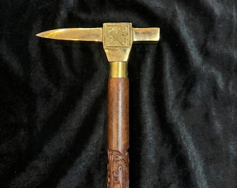 Bergmann Emblem Gehstock | Messing Spitzhacke Griff, geschnitzter Holz Schaft