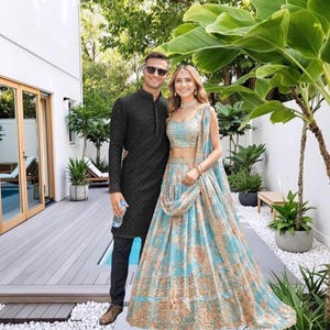 Puderblå blommig organza lehenga choli set med dupatta – Bridal Wedding Guest Wear USA