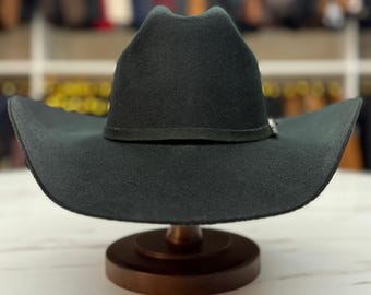 Wool Felt Cowboy Hat: Wide Brim Western Rodeo Hat