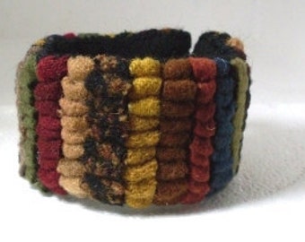 Hooked Rug Wool Cuff Bracelet Rue23paris Hooked Rug Bracelet