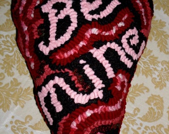 Hooked Rug Be Mine Heart Pillow PDF PATTERN Rue23paris Hooked Rug Heart Pattern