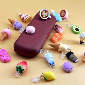 IQOS Iluma - IQOS Charm - IQOS pin - IQOS accessoires - IQOS cover - stijlvolle gadget - IQOS case - telefooncharme - USB-C stofkap