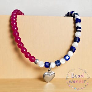 Armband med Freedom, röd rubin, opalit och naturlig blå lapisfärgad diamant med hjärtberlock i sterlingsilver