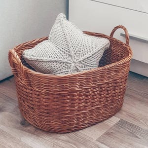Handmade Wicker Storage Basket with Handles – Large Oval Rattan Organizer for Home, 38x30x20 cm