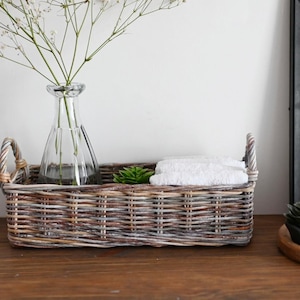 Handwoven Wicker Tray Basket: Rustic Farmhouse Organizer, 25x10 cm