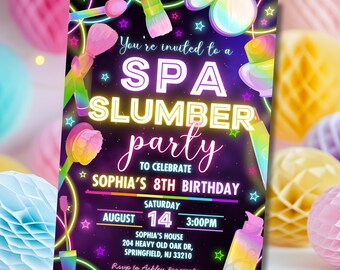 Puede incluir: Una vibrante invitación a una fiesta de pijamas spa, con texto de neón e ilustraciones temáticas de spa. La invitación es para el 8º cumpleaños de Sofía, programado para el 14 de agosto a las 15:00.