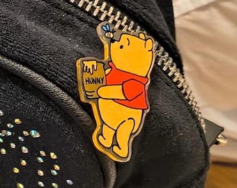 Winnie the Pooh Pin/Phone Charm