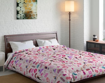 Stylish Comforter Taylor Comforter Bold Fashion Print Taylor Bedding Gift Swifty Comforter Chic Bedroom Decor Perfect Gift for Swifty
