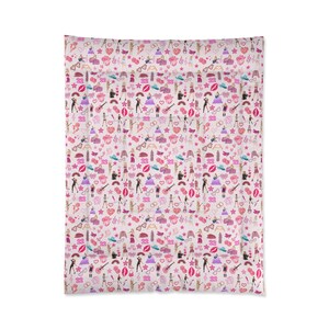 Stylish Comforter Taylor Comforter Bold Fashion Print Taylor Bedding Gift Swifty Comforter Chic Bedroom Decor Perfect Gift for Swifty image 6