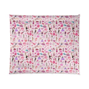 Stylish Comforter Taylor Comforter Bold Fashion Print Taylor Bedding Gift Swifty Comforter Chic Bedroom Decor Perfect Gift for Swifty image 3