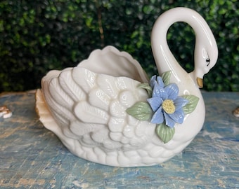 K’s collection ceramic swan planter / trinket bowl