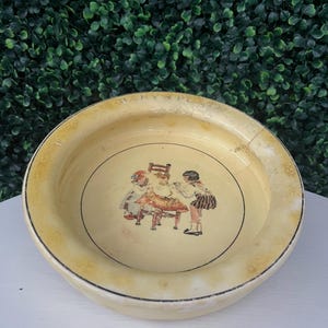Uranium glaze- Vintage Kitchen Ceramic Teddy Bear Girl Baby Cereal Bowl. 1950s-60s.
