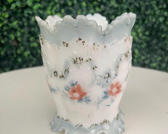 Early 1900s vintage white milk glasa vase by the Dithridge Glass Co.