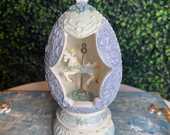 K’s collection musical carousel horse egg