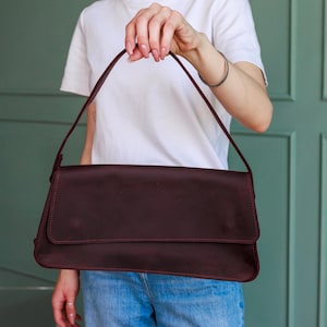 Leather shoulder bag women, Leather baguette handbag, Small shoulder bag women, Minimalist shoulder bag, Shoulder baguette bag, Stylish bag