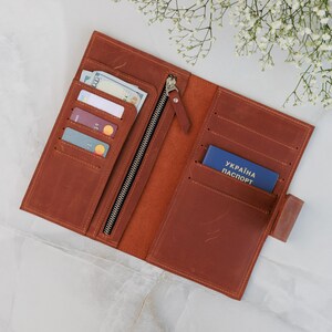 Leder Familienpasshülle, personalisierte Reisebrieftasche, Reisepasshülle, Reisepass-Organizer Leder, gravierte Reisebrieftasche