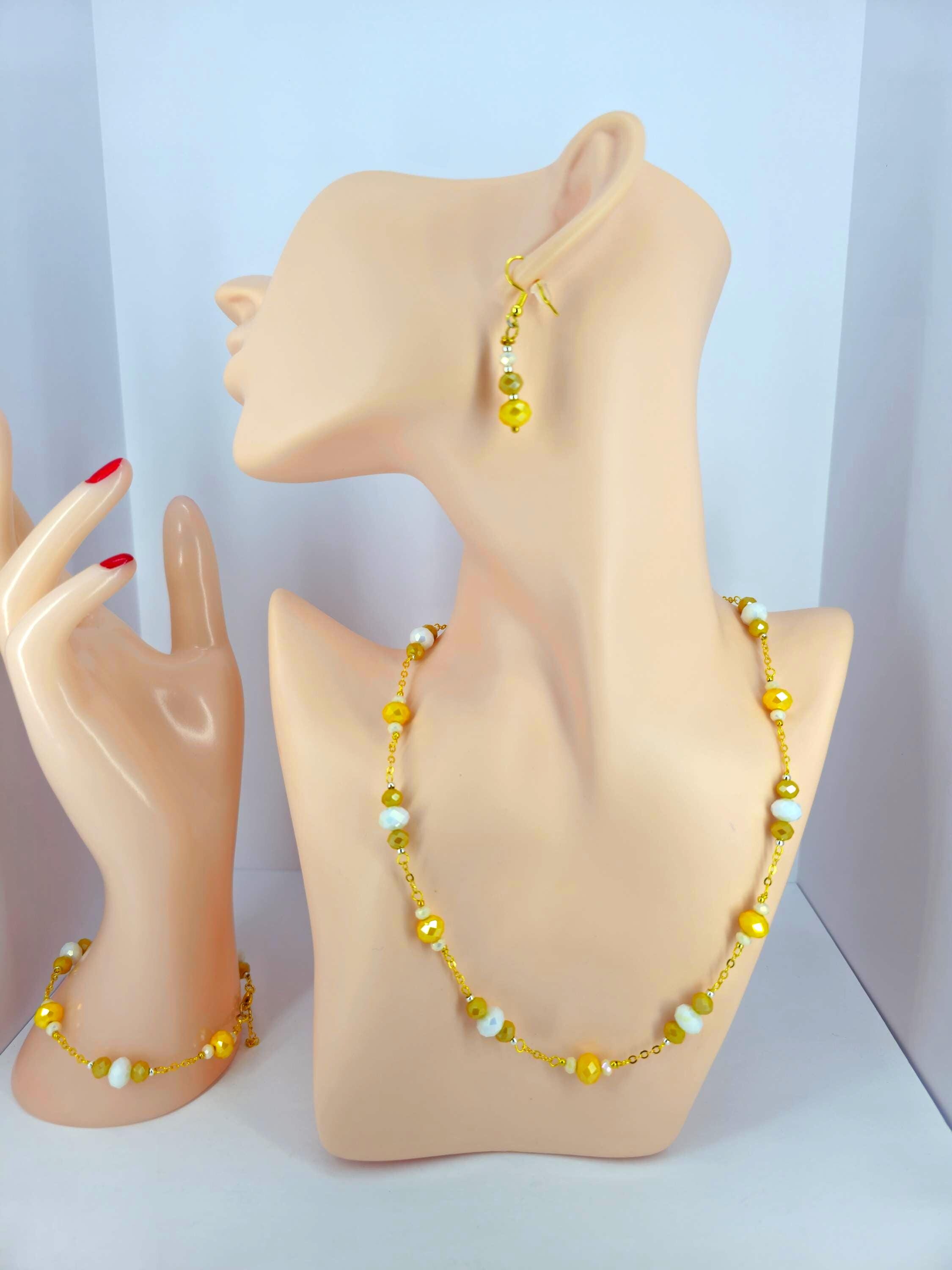 ゴールドクリスタルビーズと金メッキチェーンを使用したハンドメイド 