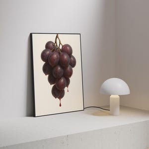 Impressão de uva, arte de parede com frutas escuras, fotografia de comida, pôster digital de cozinha, natureza morta pingando, decoração de vinho para impressão, arte em roxo sombrio
